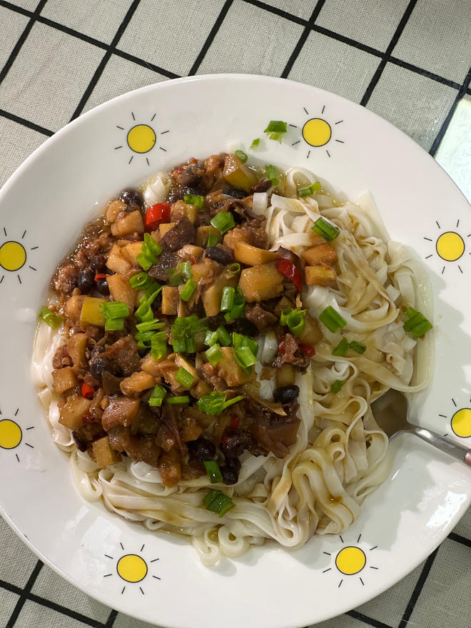 Mushroom Pork and Bamboo Shoots Sauce