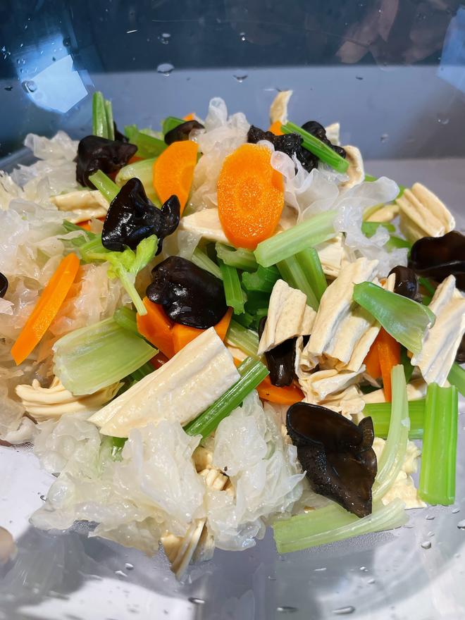 Mixed Vegetables | Celery, Carrots, Black Fungus, White Fungus, Bean Curd Sticks, Cucumber, Peanuts... A Nutritious and Comprehensive Cold Dish for Summer