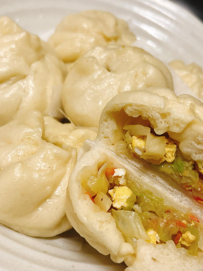 Cabbage and Egg Baozi