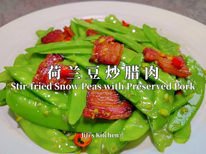 Streaky Pork with Green Beans. A Nutritious Dish that Combines Meat and Vegetables