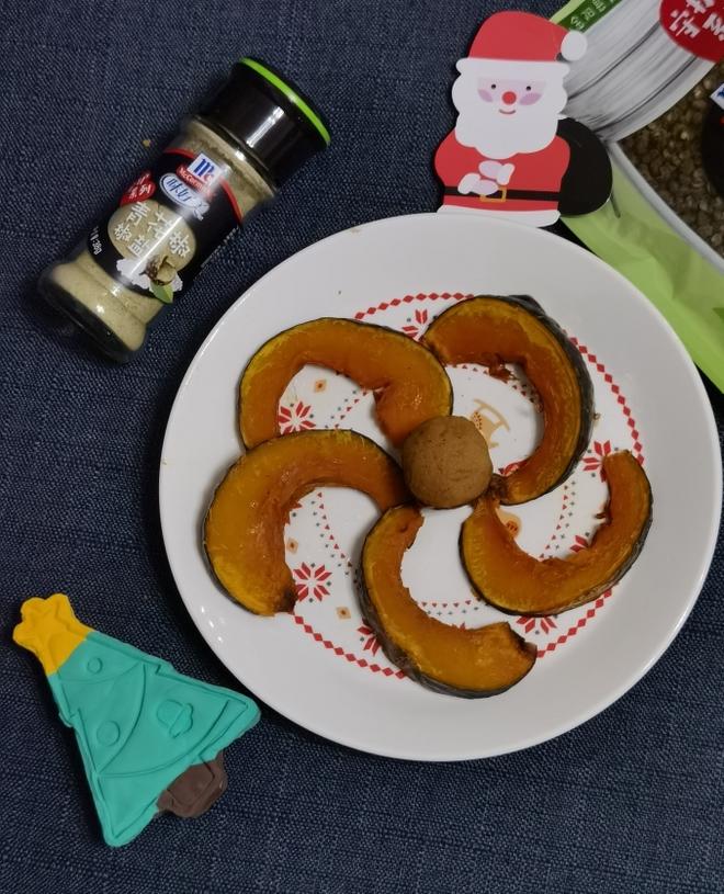 A Pepper Salt Bebe Pumpkin for Christmas Lunch