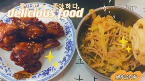 Cola chicken wings with stir-fried cabbage and bean sprouts.