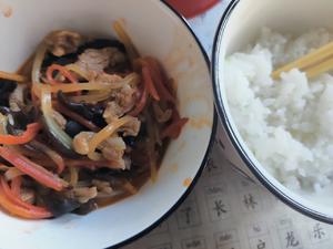 Fish-flavored shredded pork over rice.