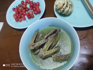 Steamed Pigeon Soup + Homemade Flower Rolls + Han River Cherries