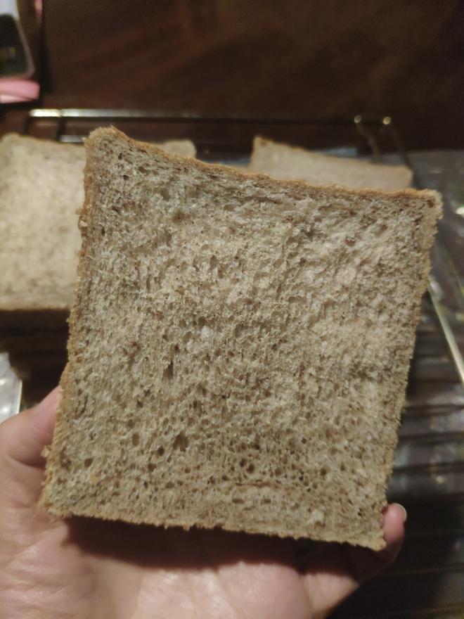 Ultra-Detailed Step-by-Step Soft Whole Wheat Toast (Hand-Kneaded Version)