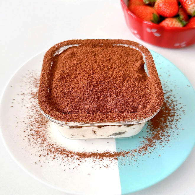 Low-Calorie Tiramisu with Tofu, Yogurt, and Oats (ref. Light Meal Pig Qiao)