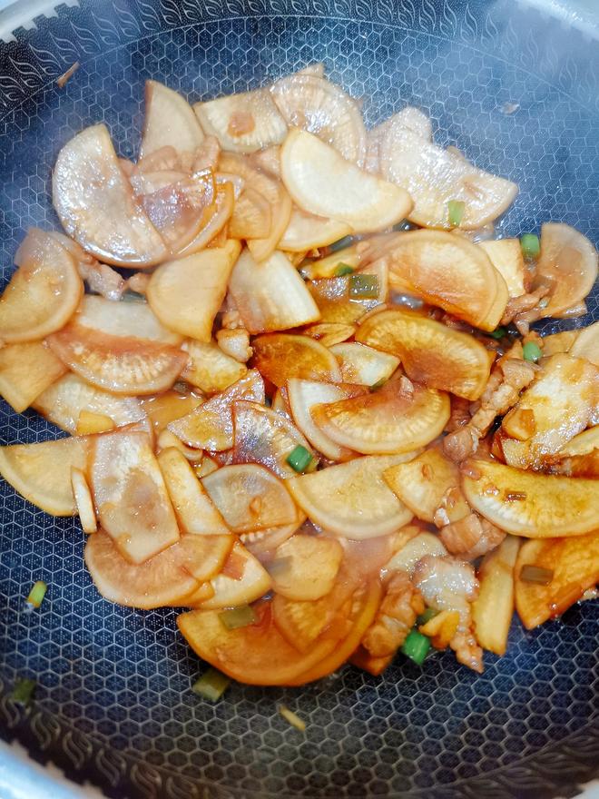 Stir-Fried Pork Belly with Daikon