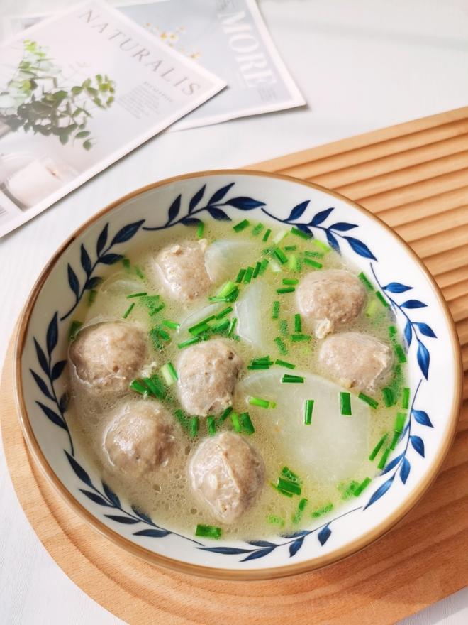 Beef Meatball and Radish Soup: A Simple and Delicious Recipe