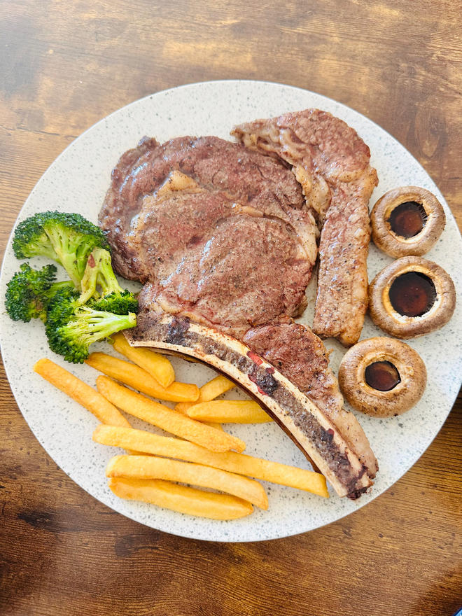 Taste of Home - Thinly Sliced Tomahawk Steak & Roasted Vegetables