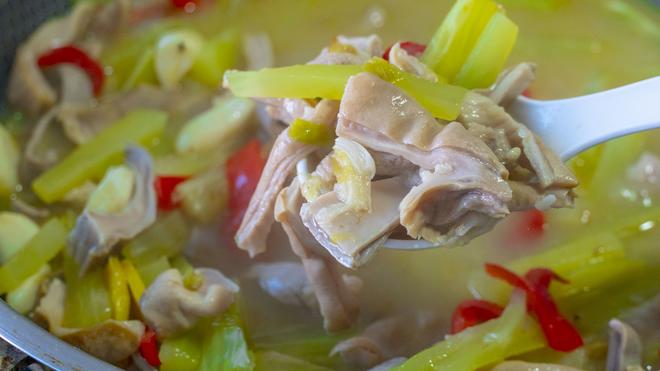 Asparagus Lettuce Stewed with Tripe