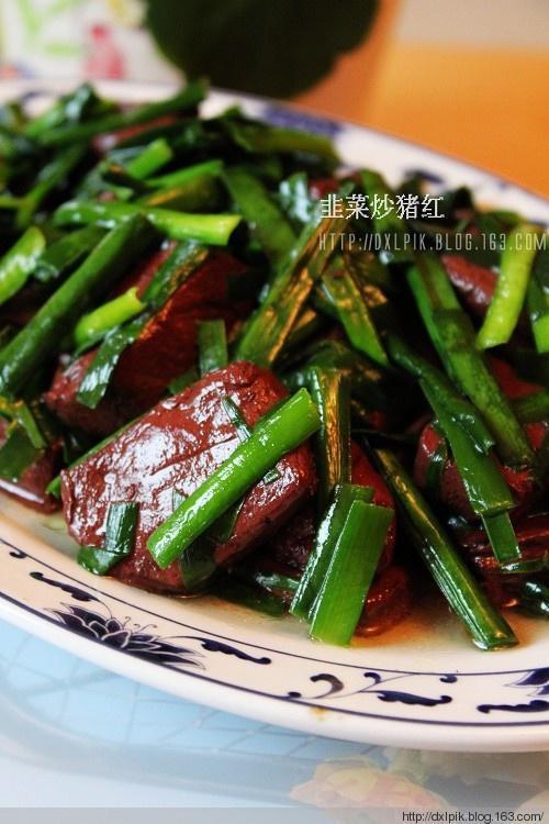 Stir-fried Leeks with Pig's Blood