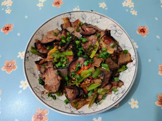 Stir-Fried Cured Meat and Pig's Blood Balls - A Specialty of Shaoyang, Hunan