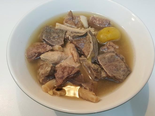 Fig and Dandelion Root Pig Lung Soup