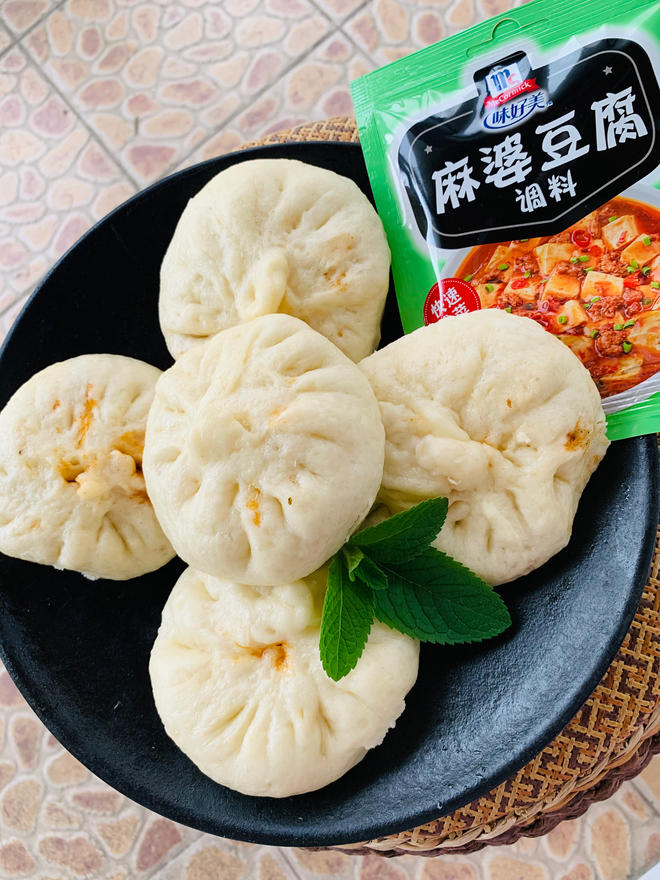 Mapo Duck Blood Tofu Baozi