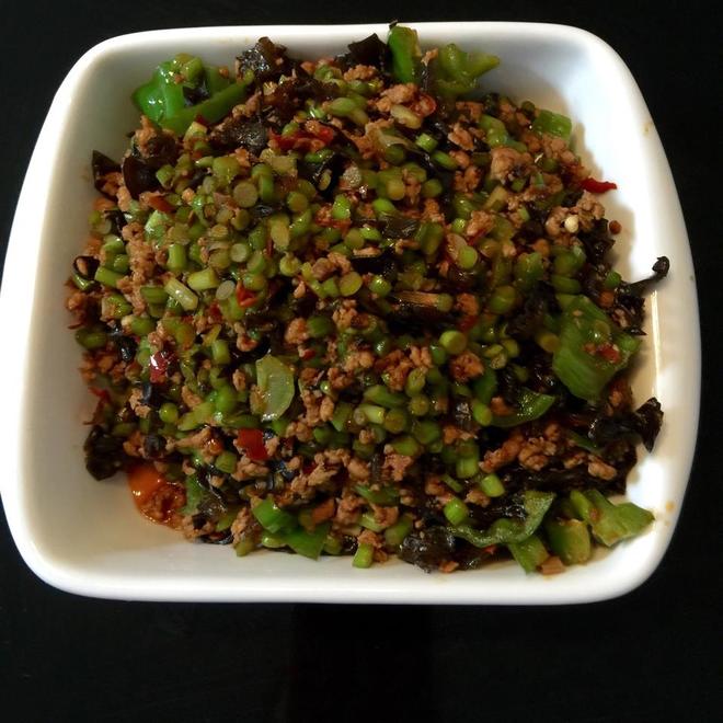 Savory Side Dish – Minced Pork with Garlic Sprouts