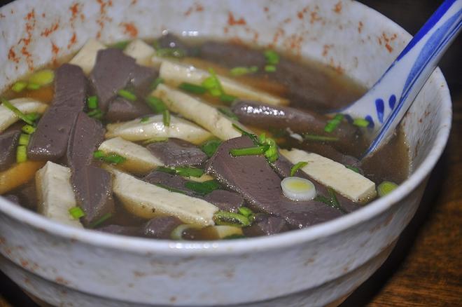 Sheep Blood Soup (Sheep Blood and Tofu Soup)