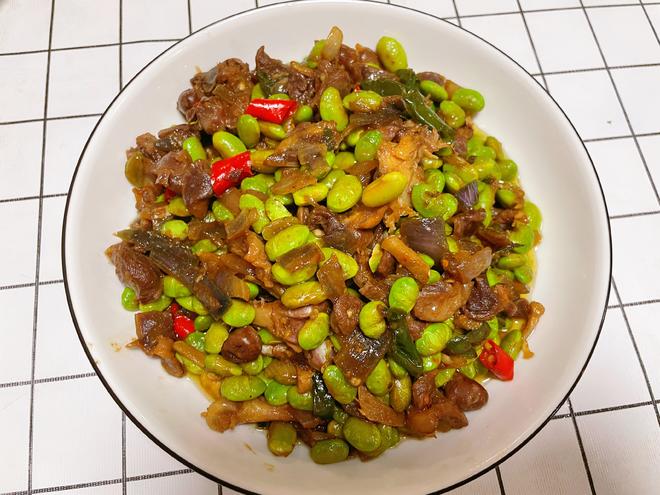 Spicy Stir-Fry Edamame and Chicken Gizzards: A Must-Try