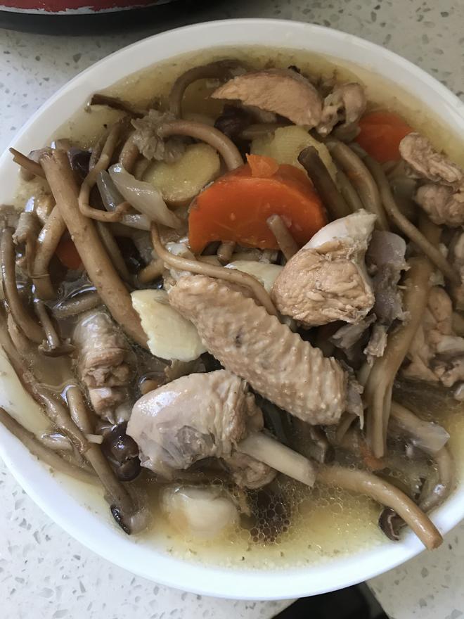 Delicious Three-Yellow Chicken with Fresh Tea Tree Mushrooms