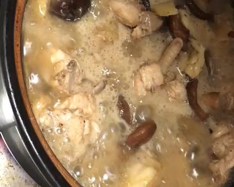 Chicken Stewed with Mushrooms