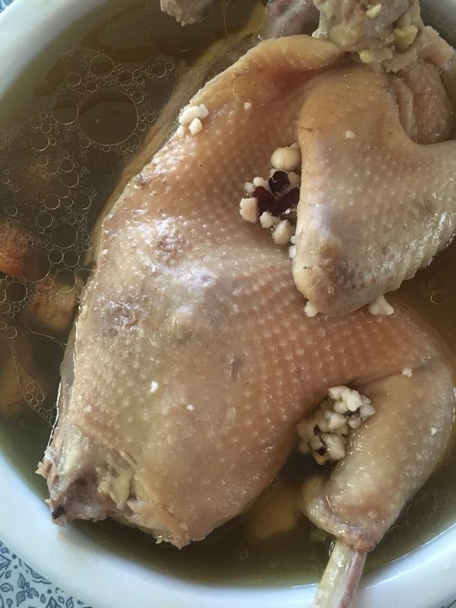 Royal Sun Agaric and Water Caltrop Soup with Free-Range Chicken