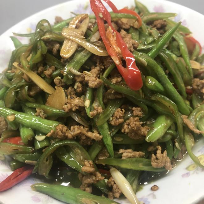 Stir-Fried Ground Beef with Green Beans