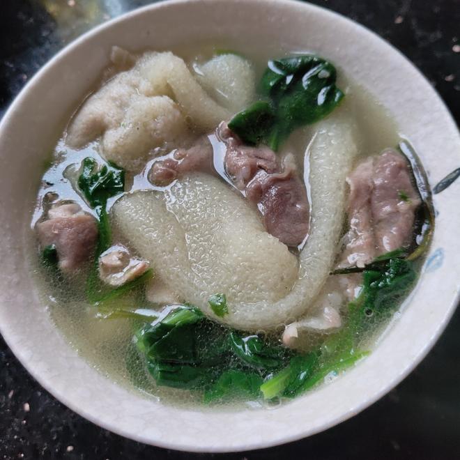 Bamboo Fungus and Lamb Slice Spinach Soup