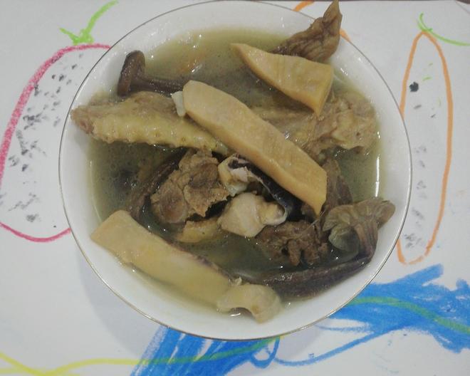 Old Duck Soup with Dried Mullet and Deer Horn Mushrooms