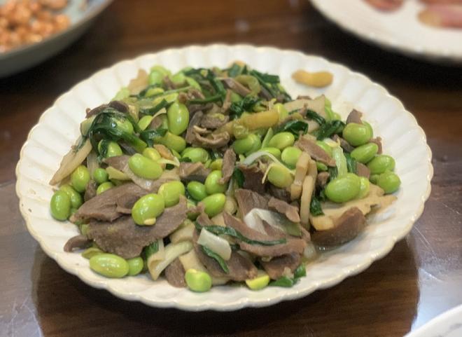 Home Cooking with Xiaomei - Stir-Fried Duck Gizzards with Edamame