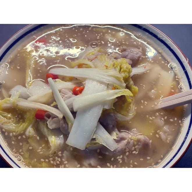 Sour Soup Beef with Baby Chinese Cabbage