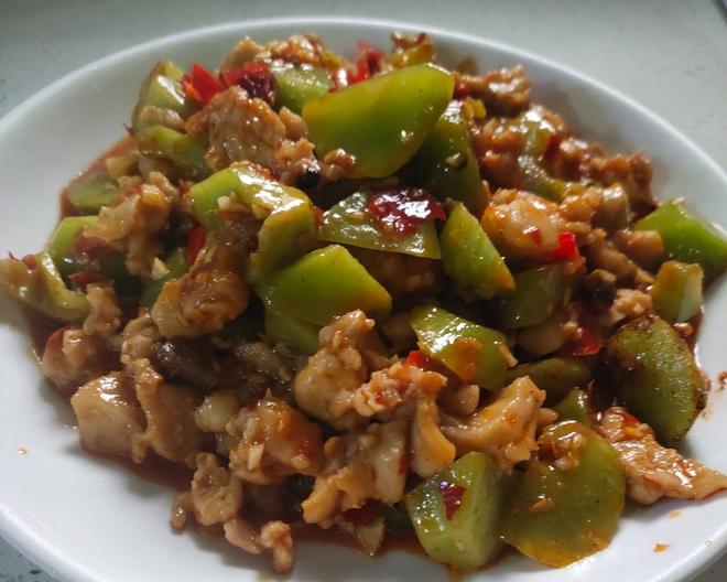 Stir-Fried Asparagus with Rabbit Meat