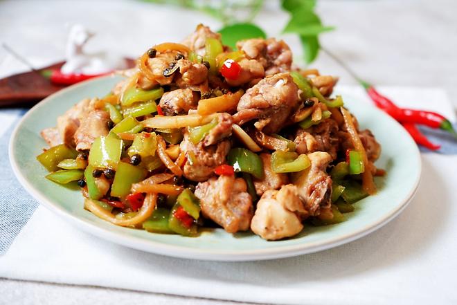 Spicy Stir-fried Rabbit Meat with Ginger