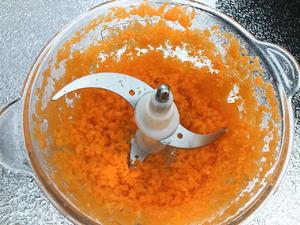 Cut the carrot into strips and then into larger pieces before blending until you get small bits; do not blend too finely.