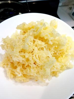 These crispy bits are perfect for adding to rice balls, ramen, sushi, or as toppings! Delicious!