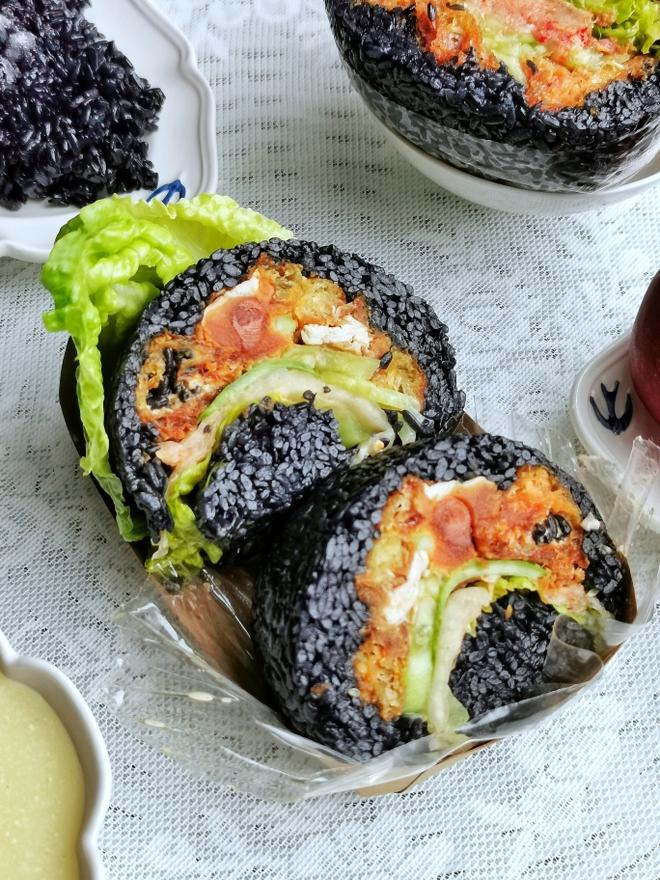 Authentic Black Rice Balls! So Delicious! Salted Egg Yolk, Shredded Pork, and Crispy Fried Cruller