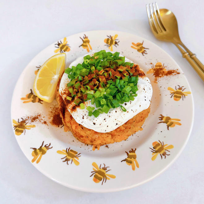 Crispy Outside, Mochi-like Tuna Sweet Potato Cakes with Yogurt and Green Onions (ref. MissDoras)