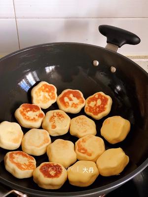 Cook on low heat for even cooking; pancakes near the edges will also brown evenly.