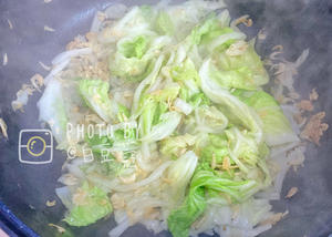 Increase the heat to high and add the blanched cabbage. Quickly stir-fry until the cabbage is well mixed with the dried shrimp, then remove from heat!