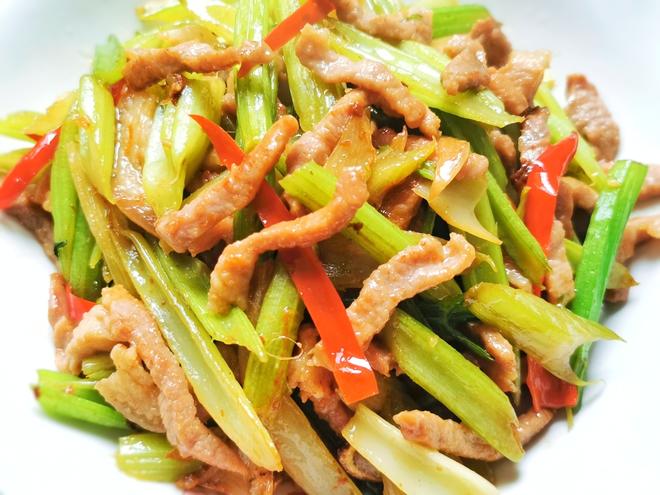 Home-Style Stir-Fry: Celery with Pork