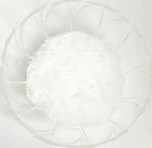 Soak vermicelli in hot water until soft or boil briefly, then rinse with cold water and set aside as shown in the image.