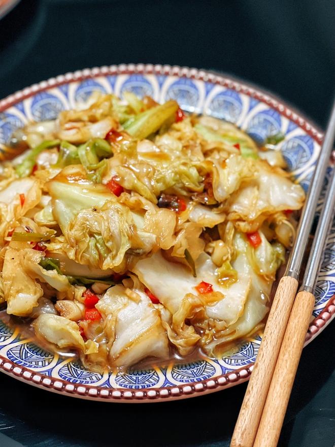 Delicious Savory Stir-Fried Cabbage with Doubanjiang